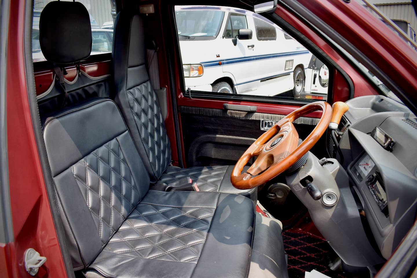 1996 Daihatsu Midget II interior