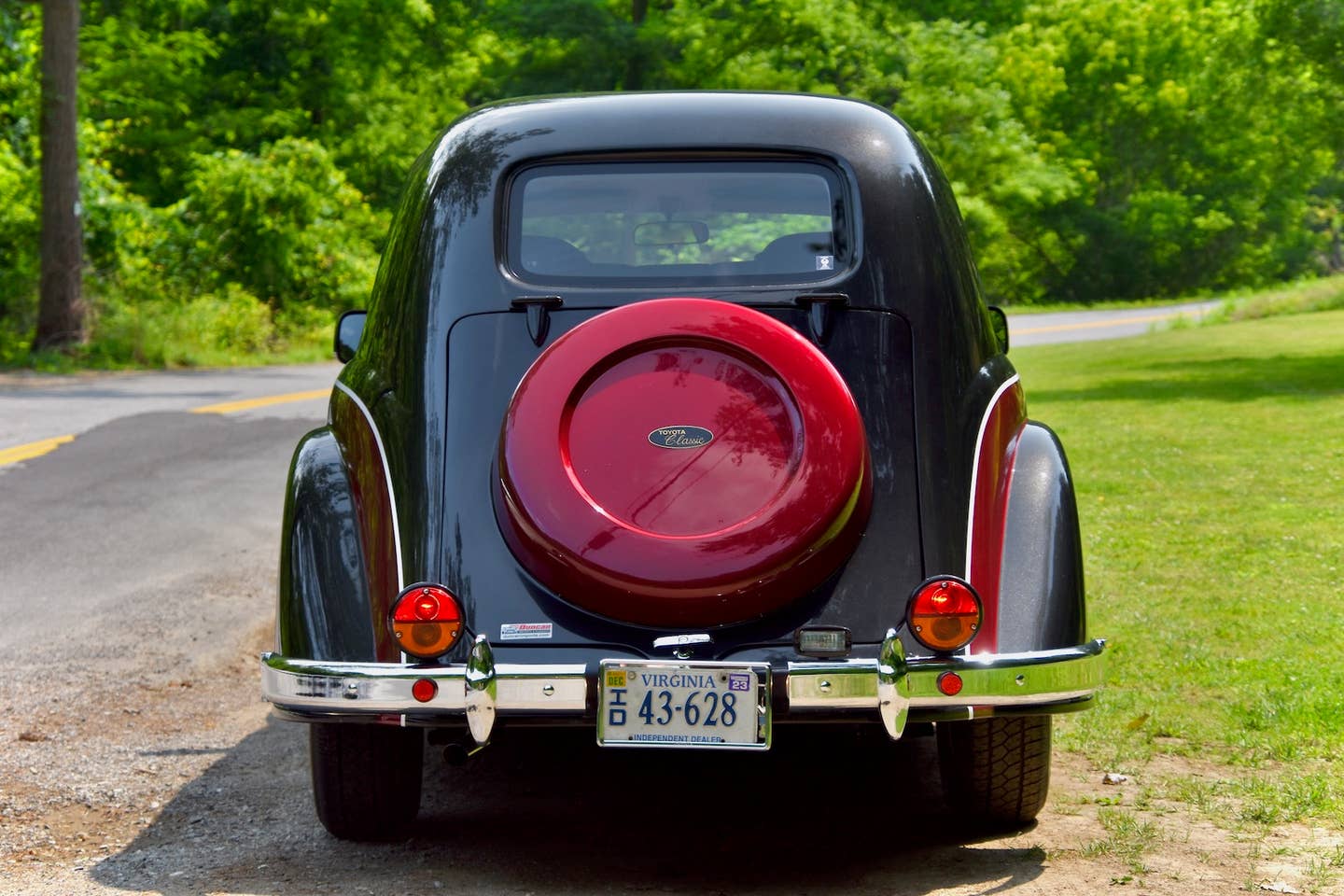 1996 Toyota Classic rear and spare tire cover