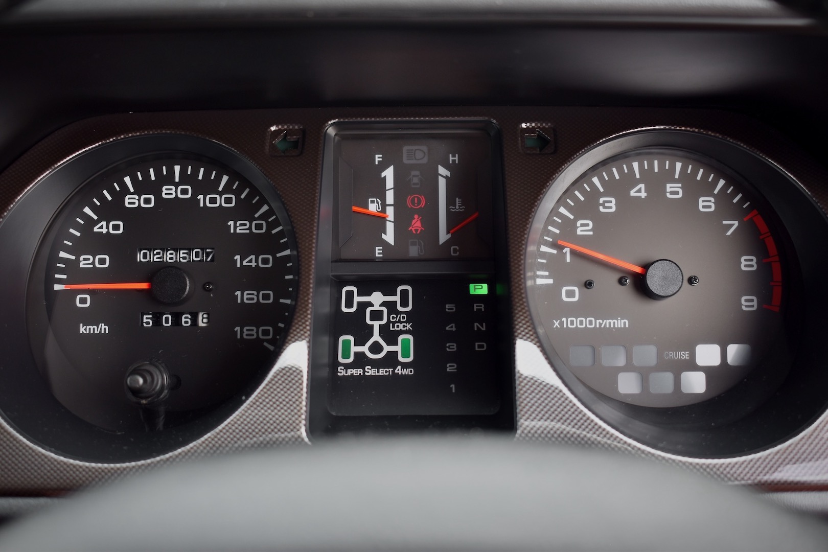 1997 Mitsubishi Pajero Evolution instrument panel