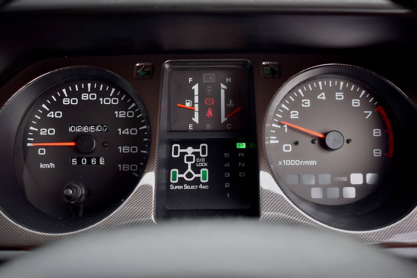 1997 Mitsubishi Pajero Evolution instrument panel