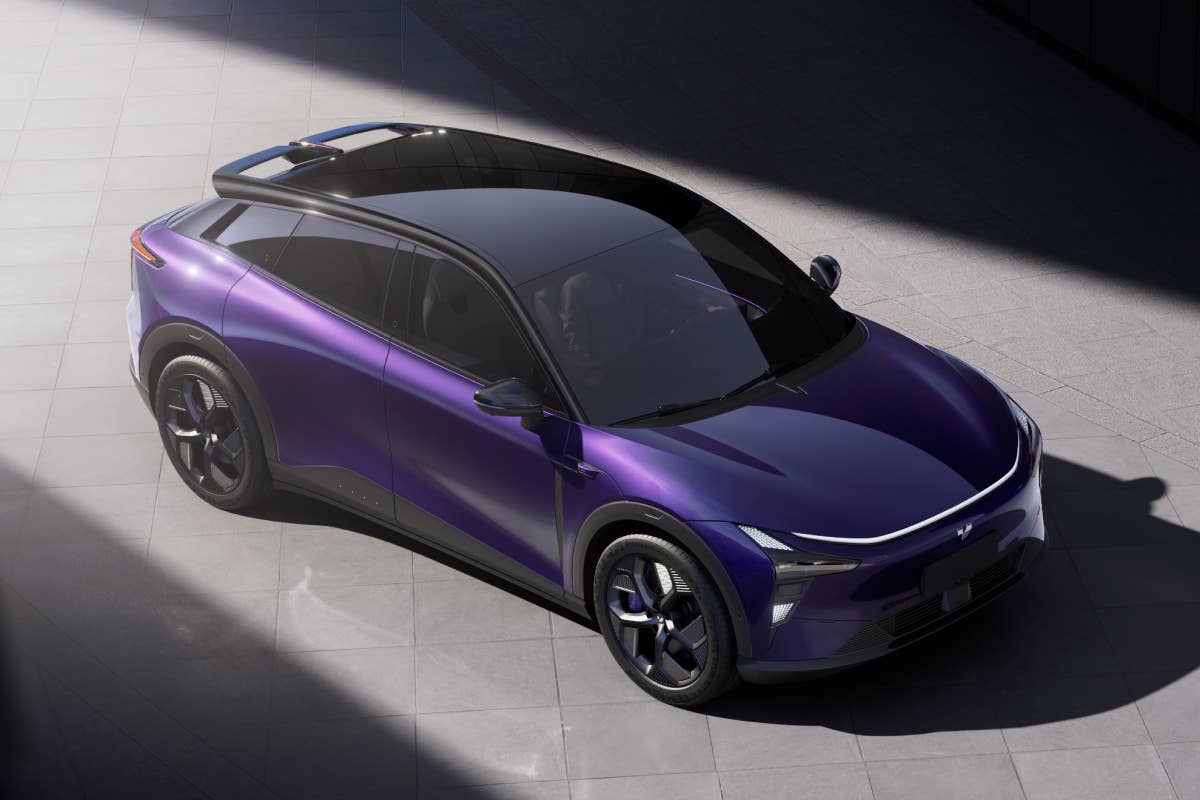 Ji Yue 01, a purple crossover as viewed from above
