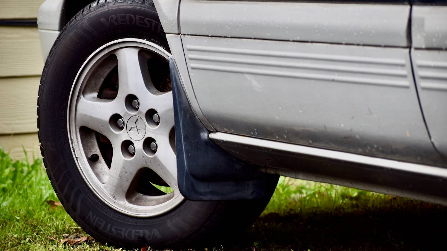Vredestein HiTrac All-Season tires on a Mitsubishi wheel