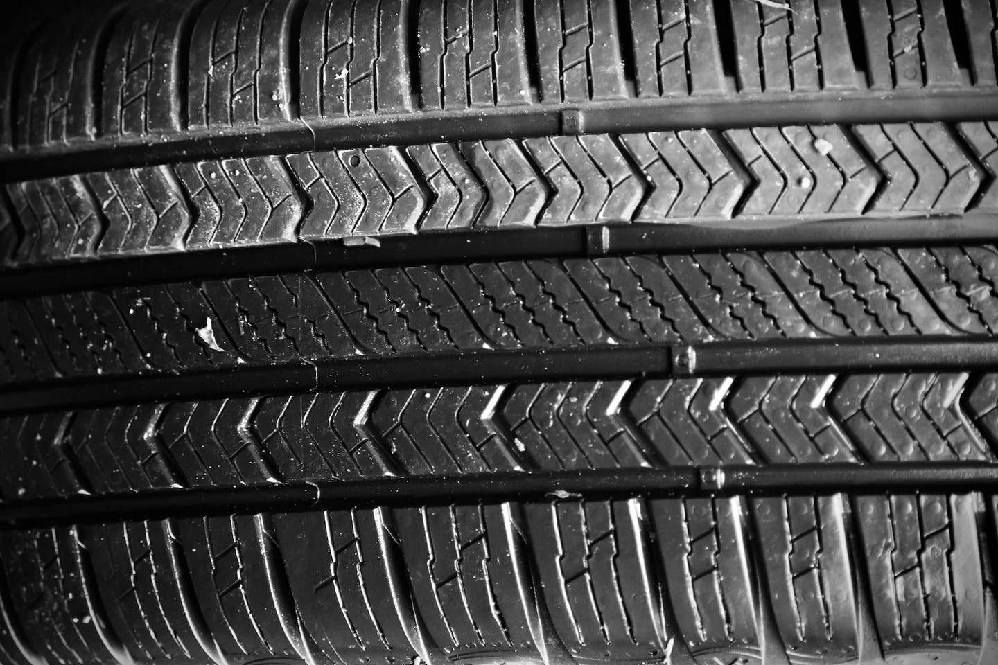 Tread pattern of Vredestein HiTrac All-Season tires