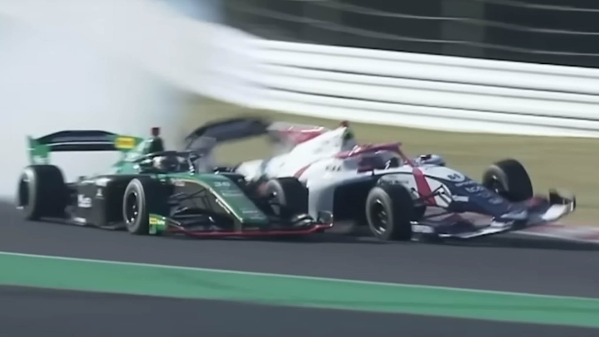 Super Formula-coureur overleeft op miraculeuze wijze gewelddadige crash op Suzuka’s beruchte 130R