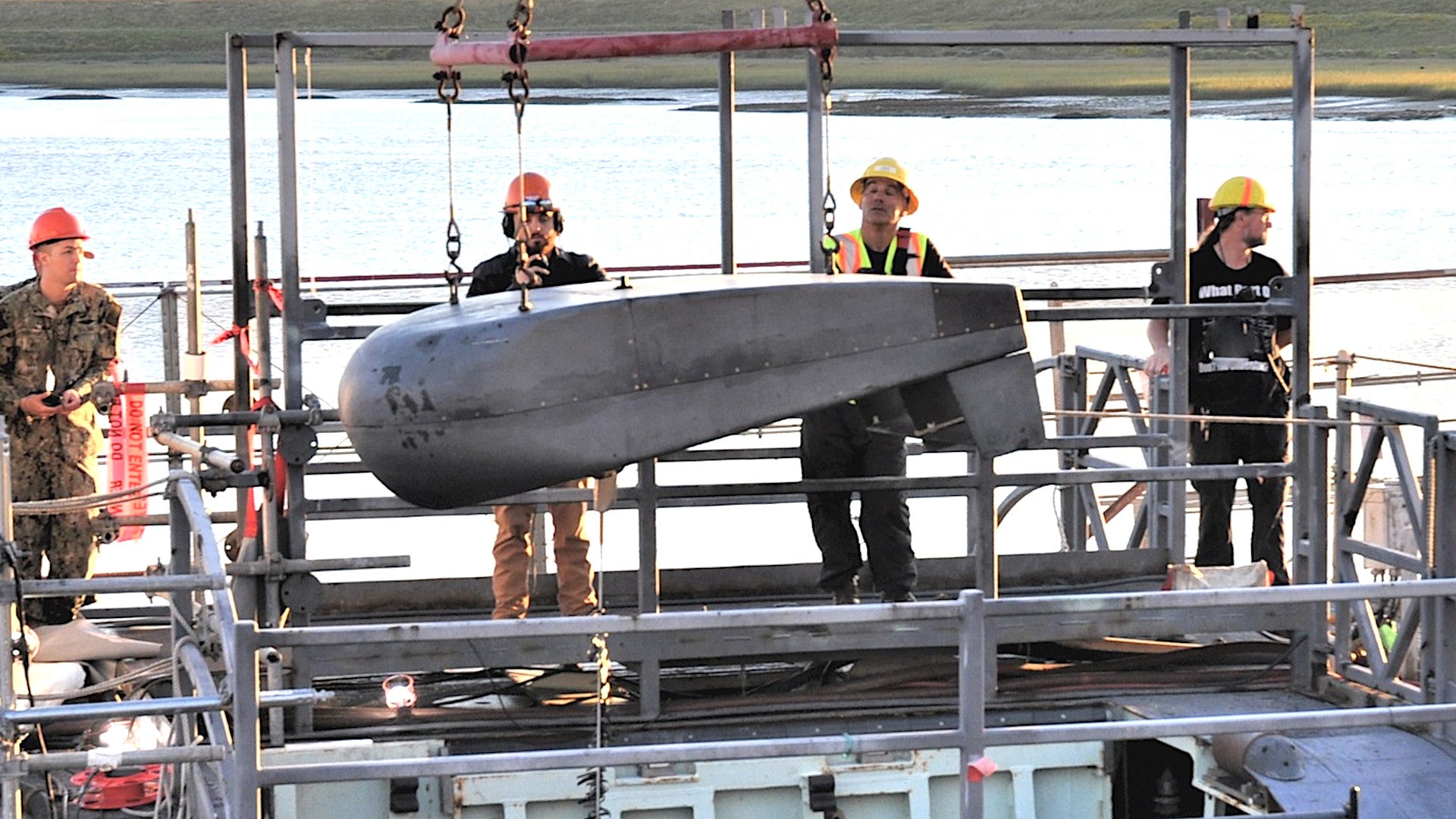Deze boei helpt ballistische raketonderzeeërs om nucleaire aanvalsorders te krijgen