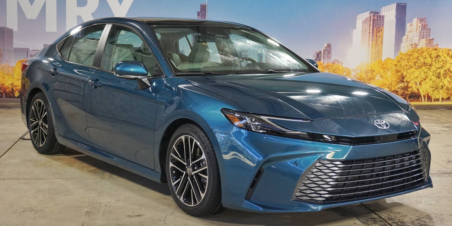 2025 Toyota Camry Goes Hybrid-Only and Looks Good Doing It