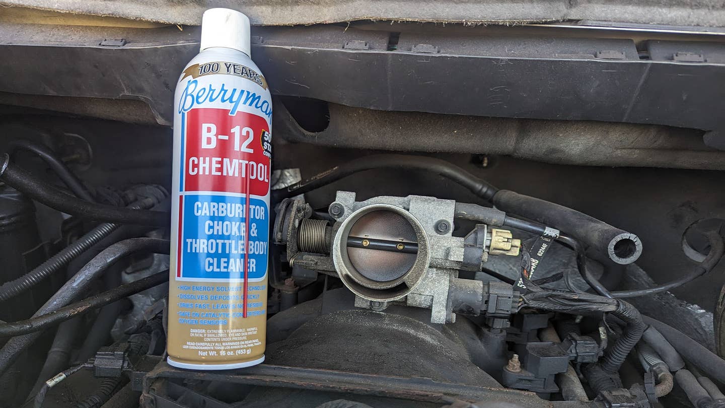 Throttle body cleaner and dirty throttle body