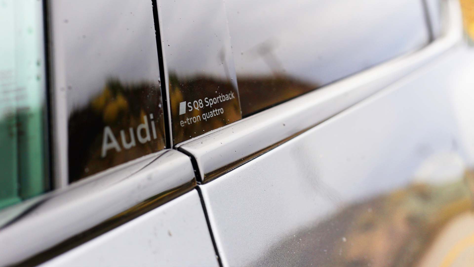 Audi Q8 photo