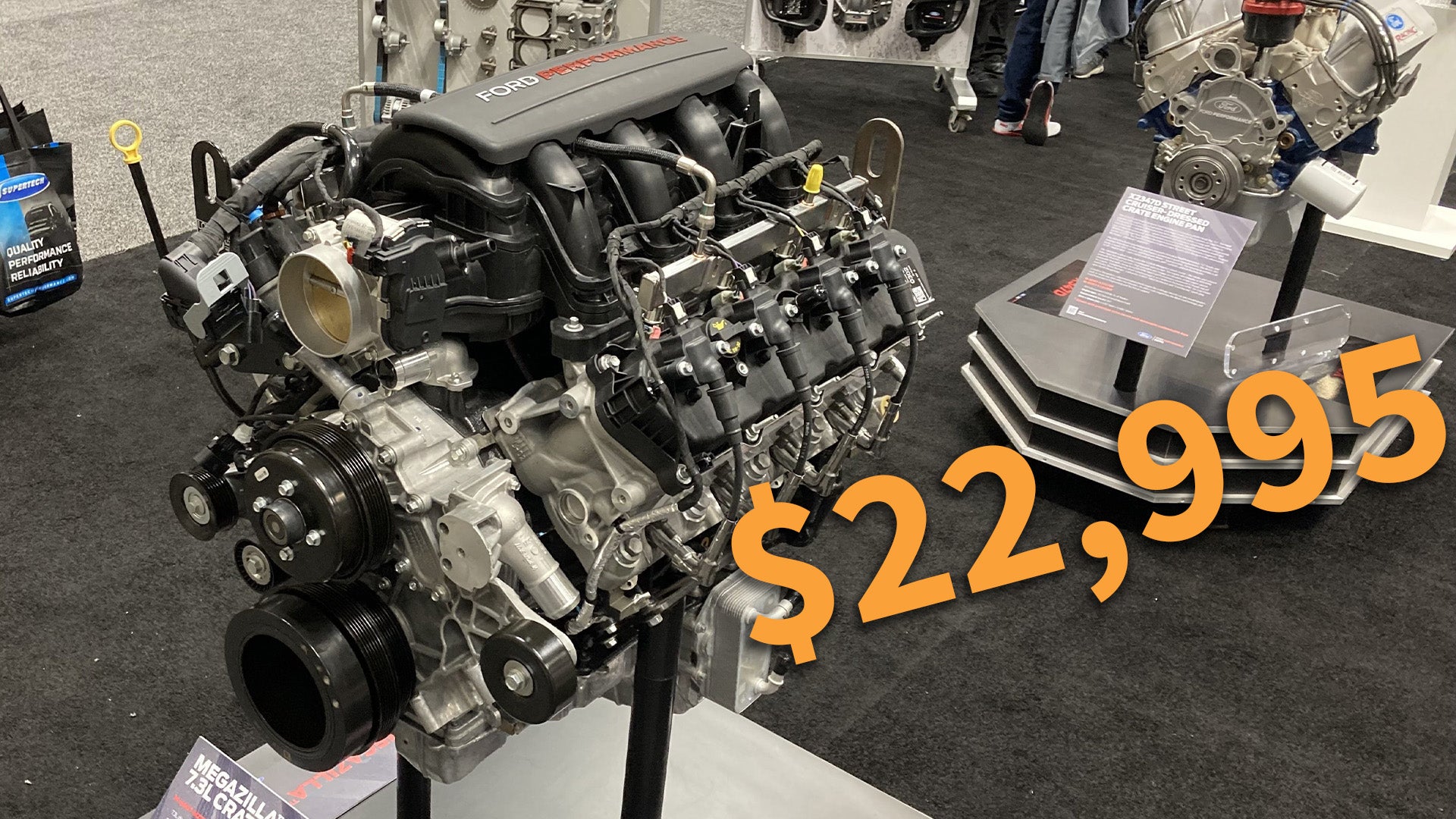 Ford Megazilla V8 Crate Engine o výkonu 615 k 7,3 litru se prodává za 22 995 dolarů.