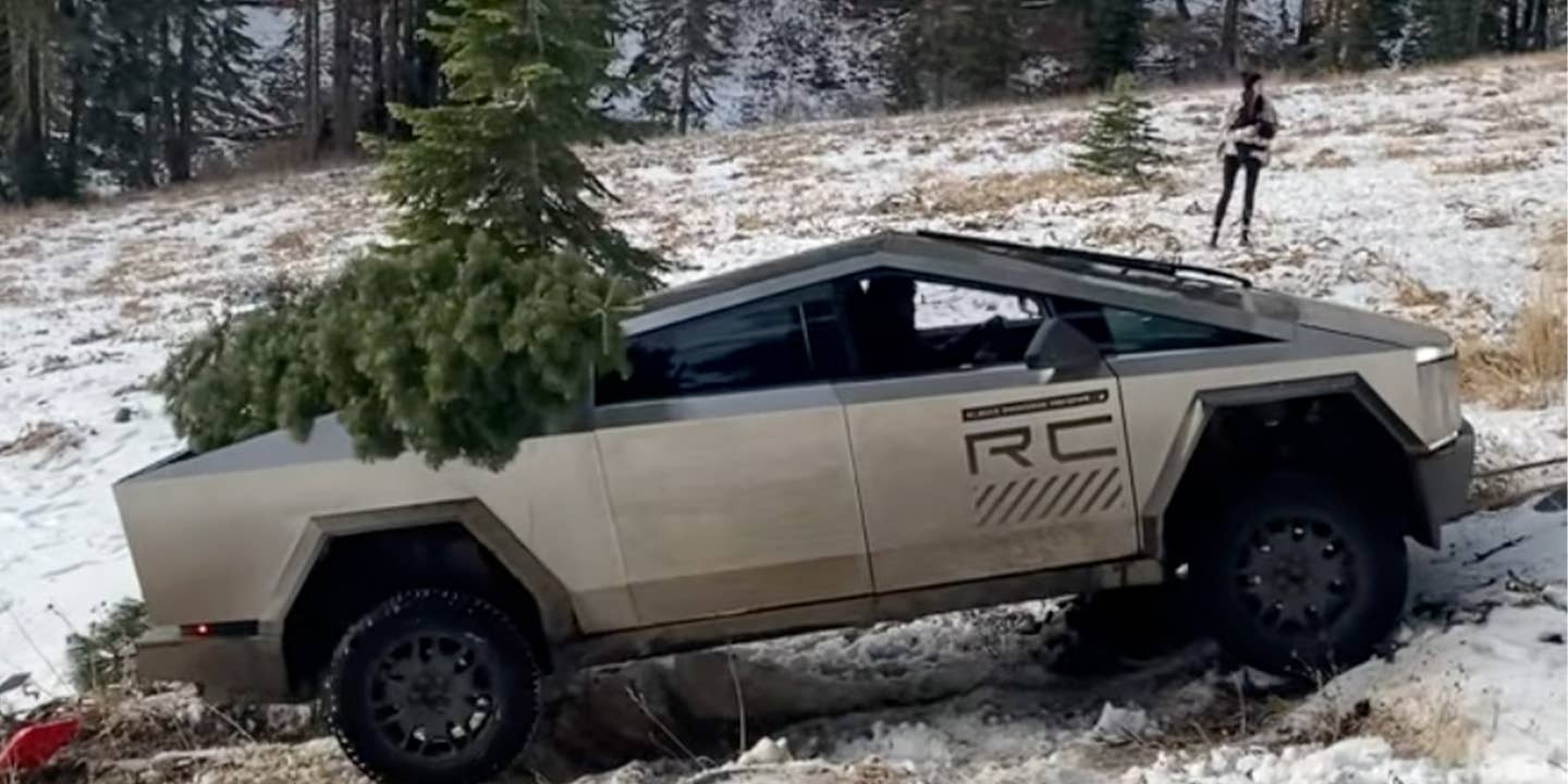 Tesla Cybertruck Shows Questionable Off-Road Abilities, Gets Rescued by Ford Super Duty