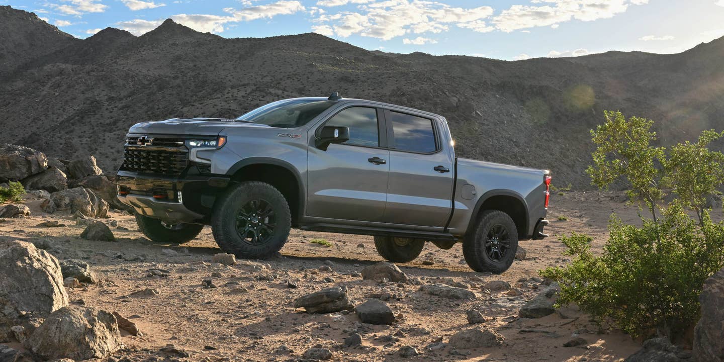 GM Issues Stop-Sale on Some Silverado and Sierra Trucks Over Splitting Roofs