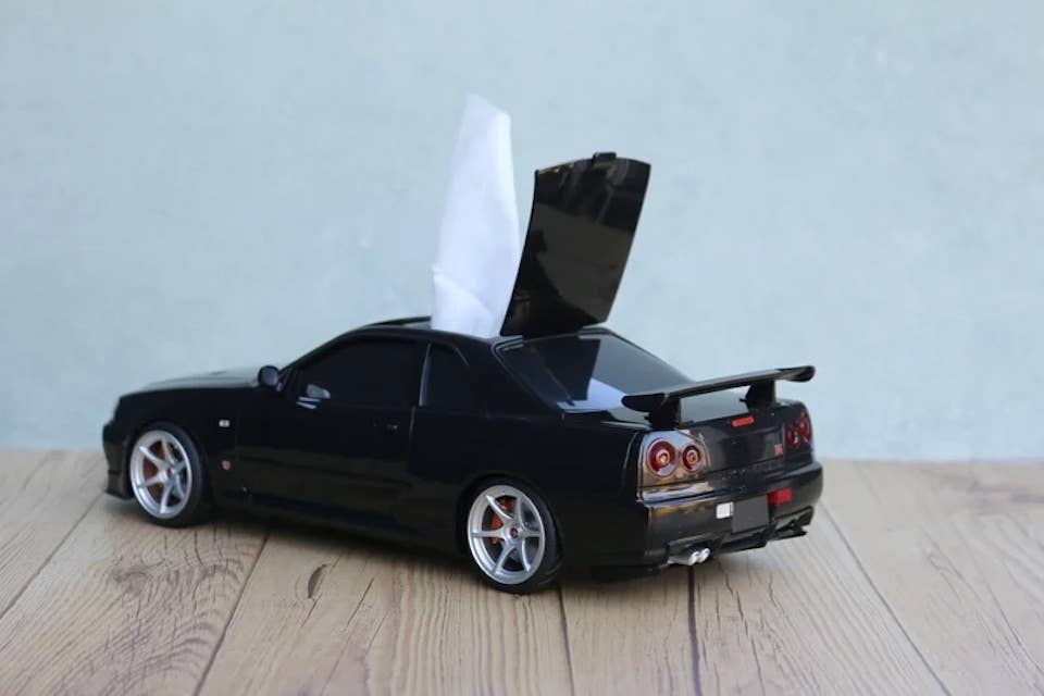 Nissan Skyline GT-R (R34) tissue dispenser in black