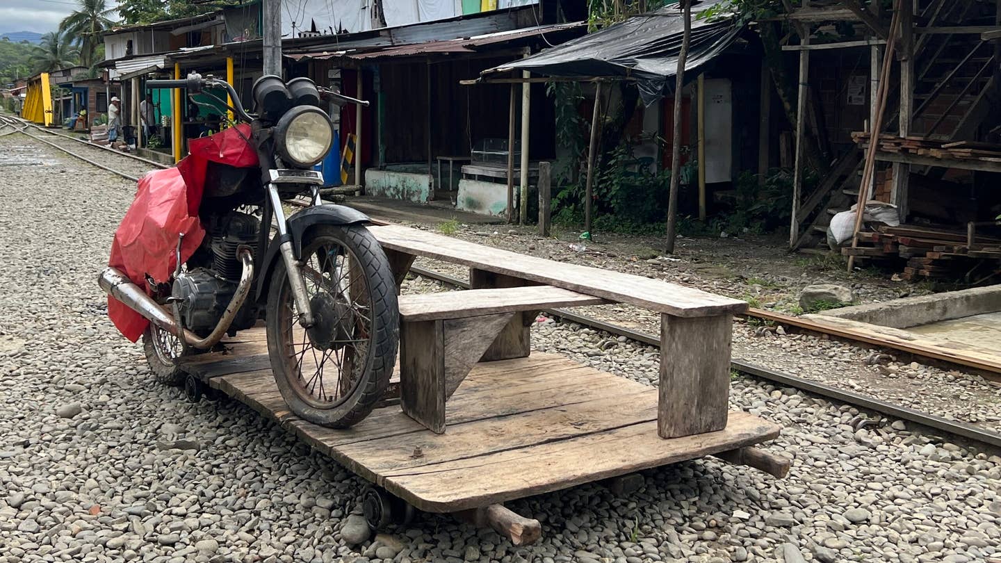 Colombia’s Motorcycle Rail Cars Are Terrifyingly Simple Public Transportation