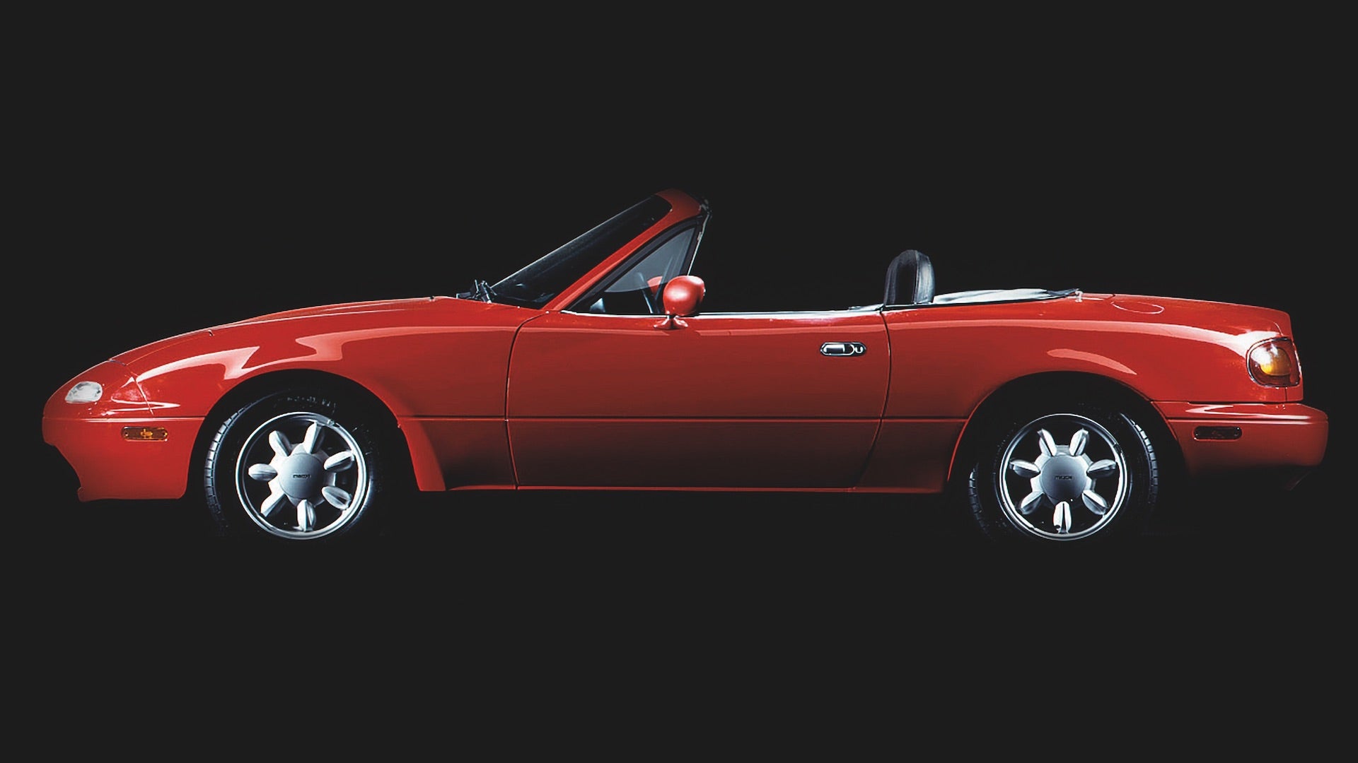 Today marks the 35th anniversary of the Mazda MX-5. Let’s take a look at how this iconic car has evolved over the years.