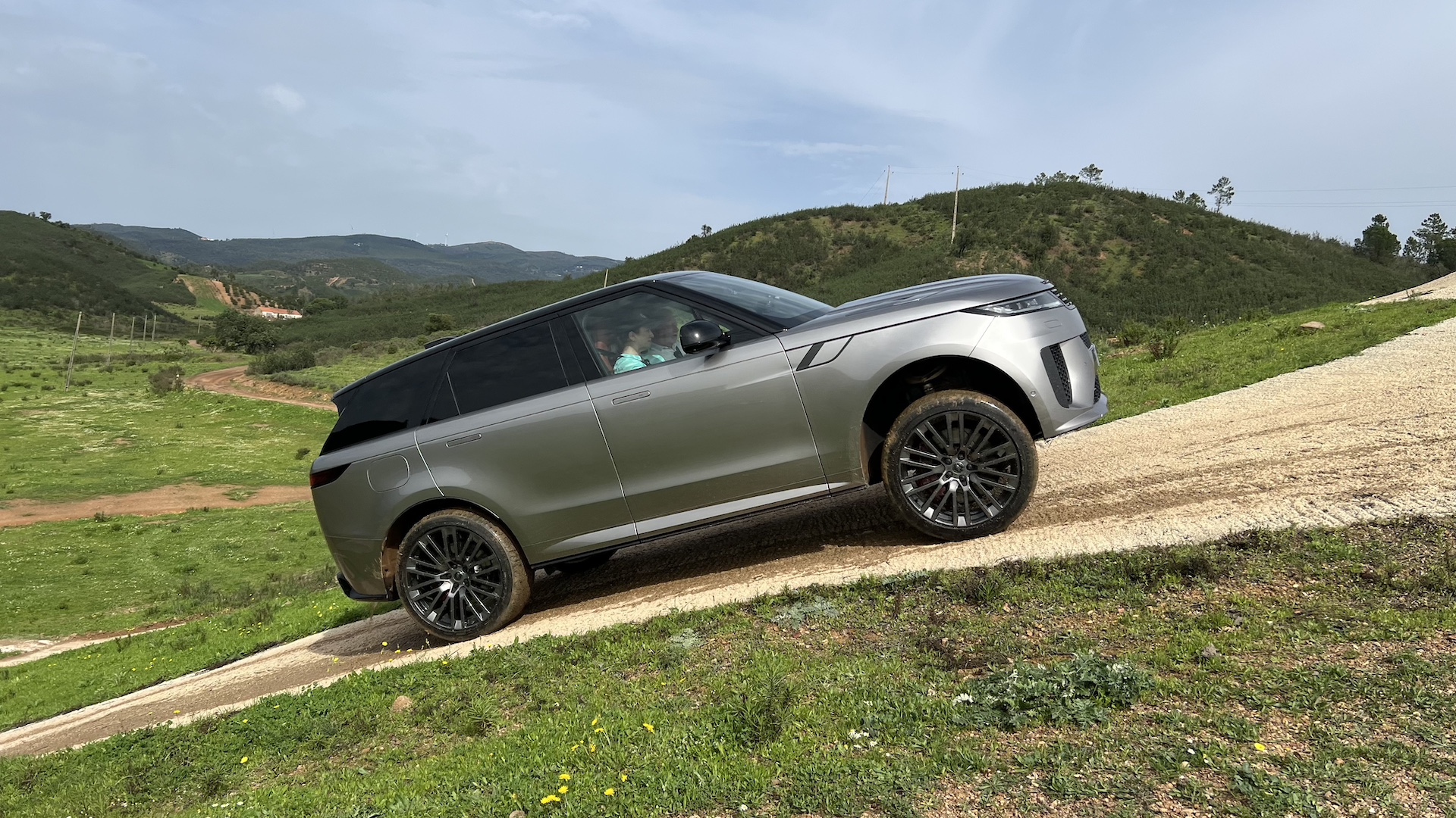 2024 Range Rover Sport SV First Drive Review: A Sophisticated Beast ...