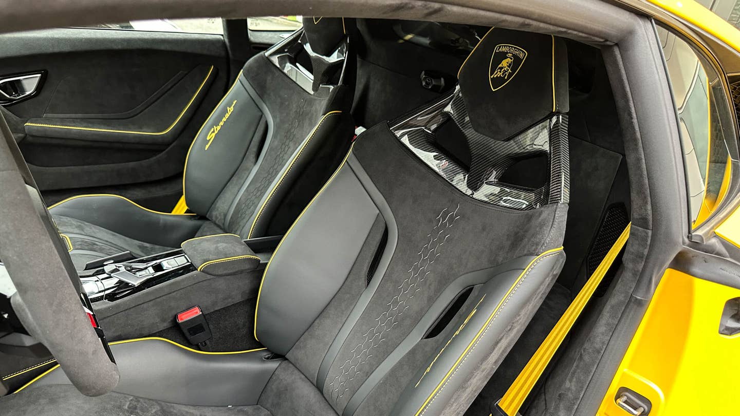 Lamborghini Reviews photo