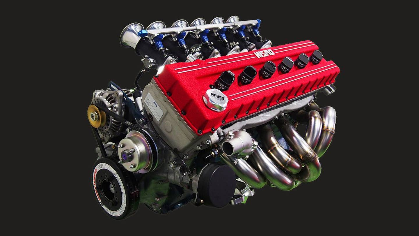 Nismo L-series engine with a twin-cam cylinder head