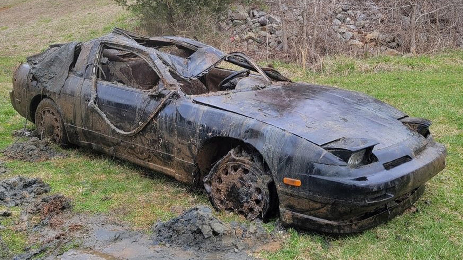 After 32 years submerged in a lake, the stolen Nissan 240SX remains in drivable condition for drifting.