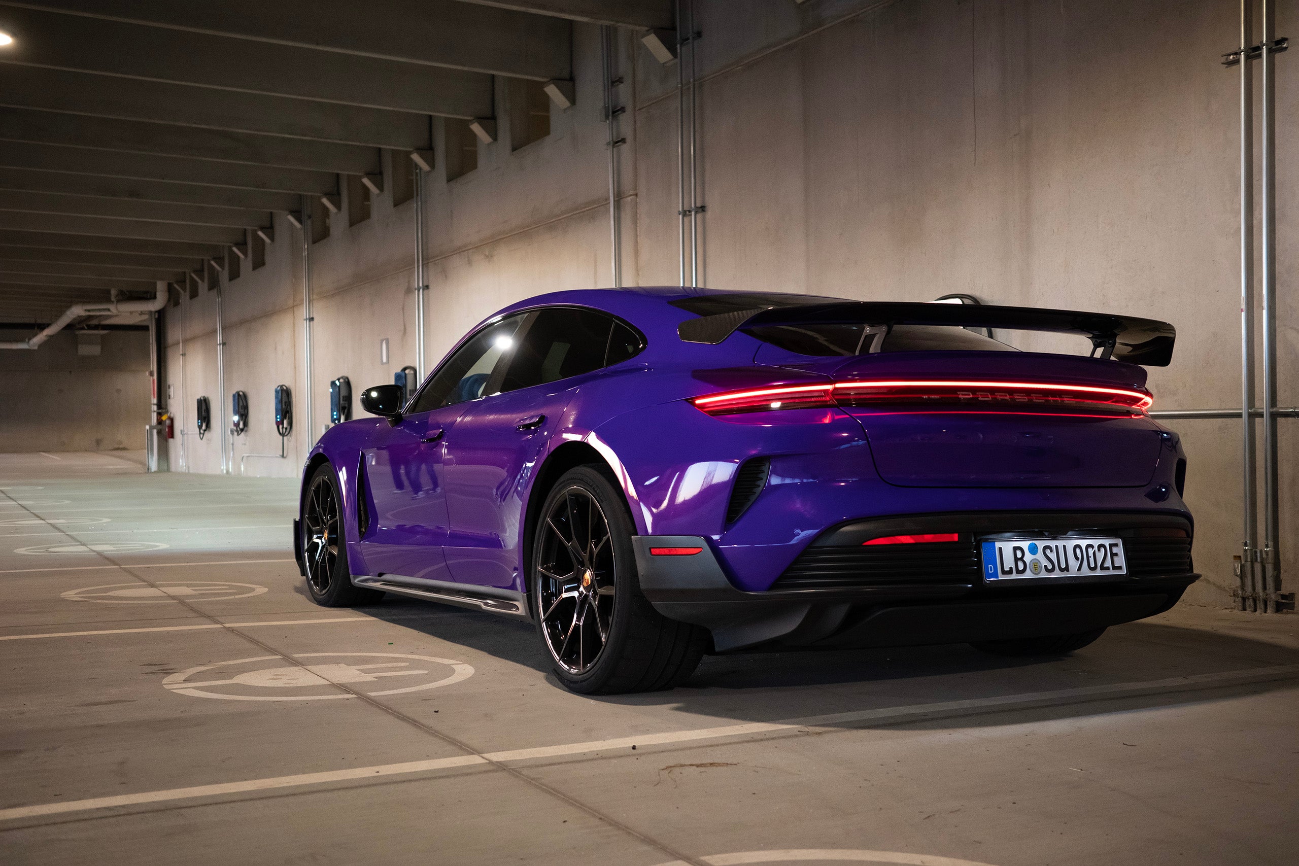 Sky Purple looks nice, doesn't it? Porsche tells us it'll be exclusive to the Turbo GT for a year, before reaching other models.