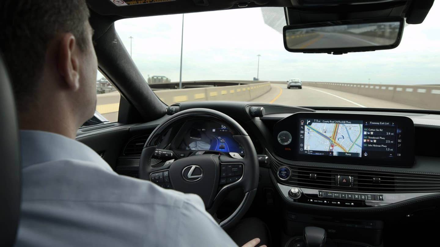 Lexus’ Driver Monitoring Is the Only One That Works Right, Says IIHS