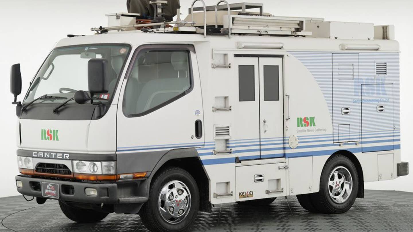 Live Your ’90s TV Dreams With This JDM Mitsubishi Broadcast Truck For Sale