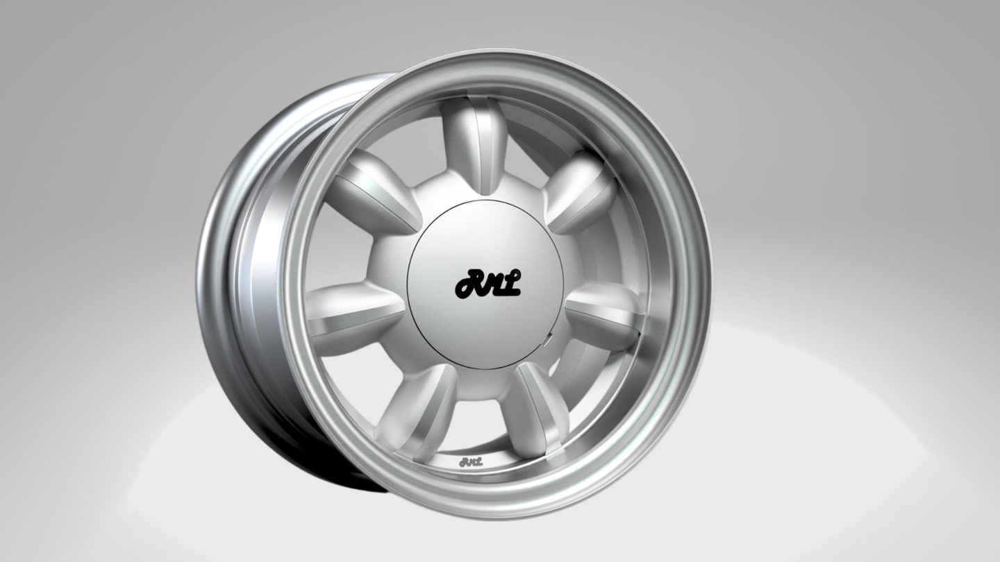 7-spoke silver wheels