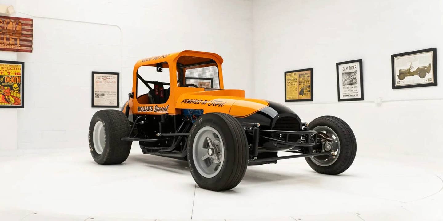 Make This V8-Powered Vintage Sprint Car Your Budget Track Toy