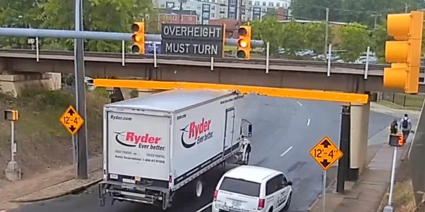 Box Truck’s Lid Gets Perfectly Peeled in Oddly Satisfying 11-Foot-8 Bridge Video