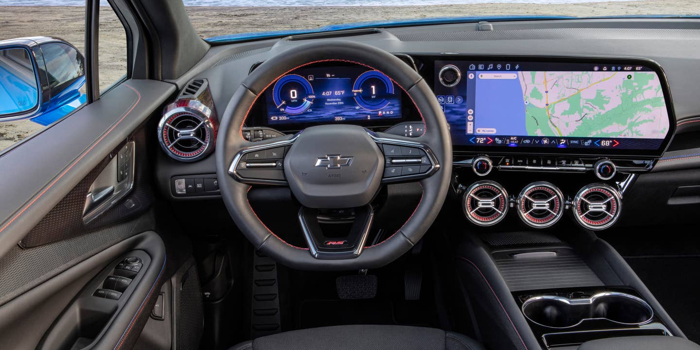 Hey GM: If You Want to Beat Apple, Give People the Buttons CarPlay Can’t