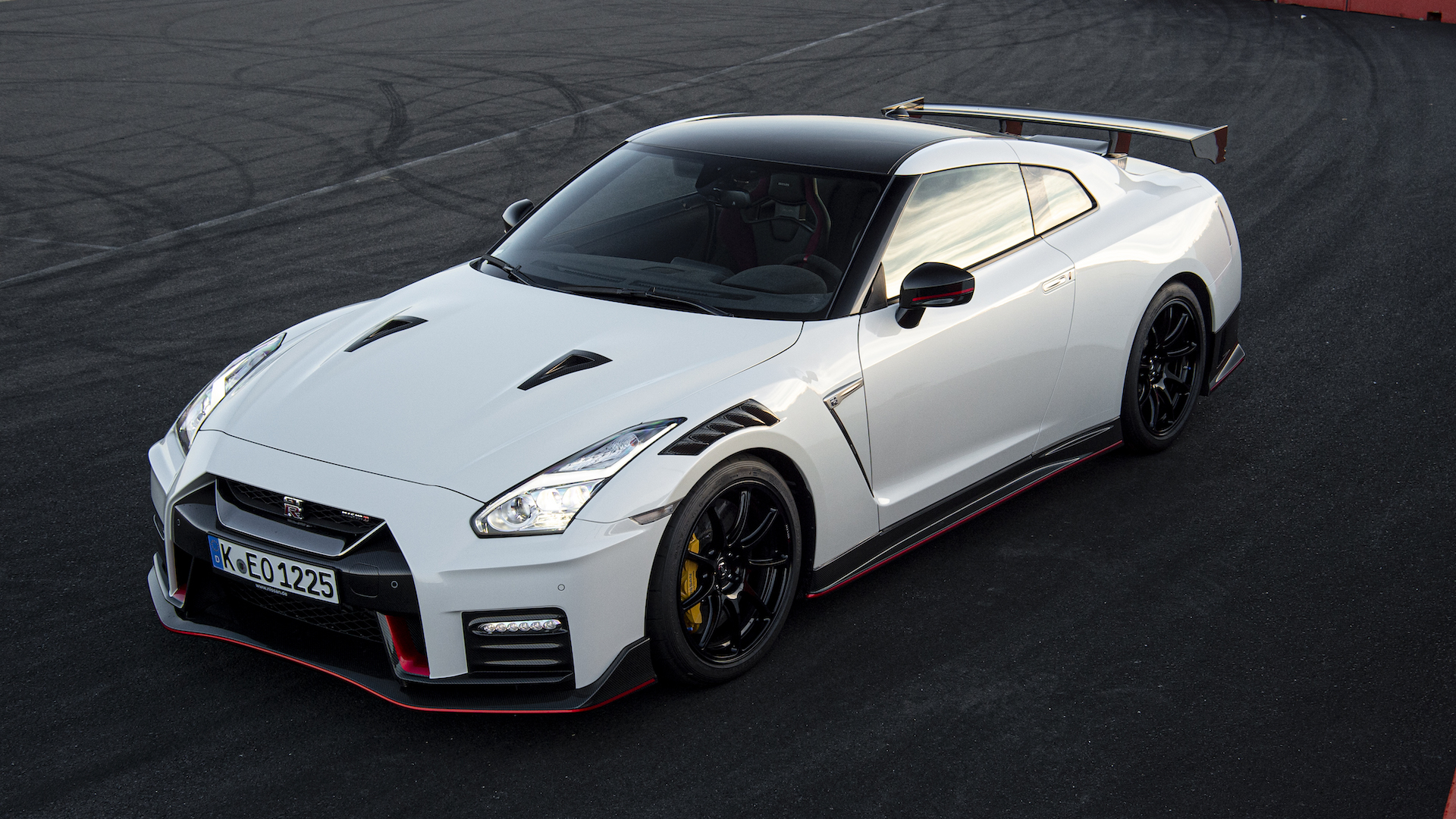 NISSAN GT-R（R35） MY21-GT-R-NISMO-Germany_10-