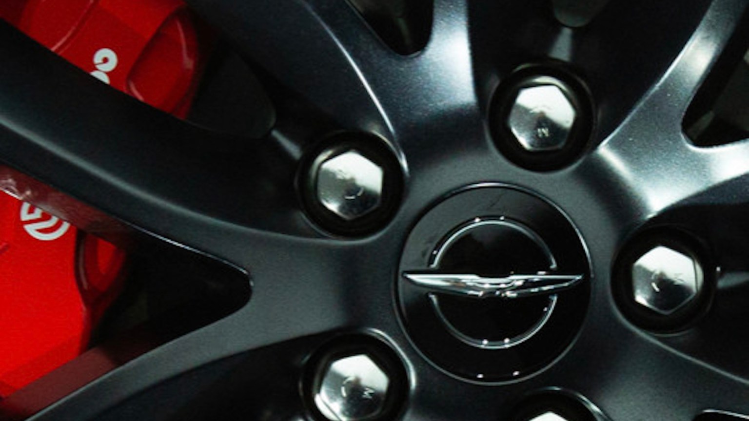 Confirmed: 2023 Chrysler 300C Will Get a High Performance 'Special Edition'