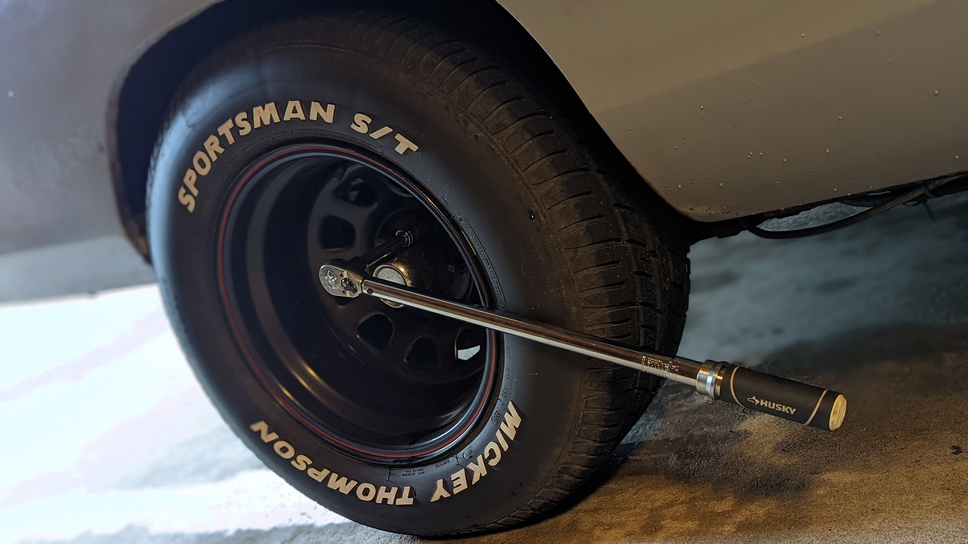 Husky torque wrench on lug nut