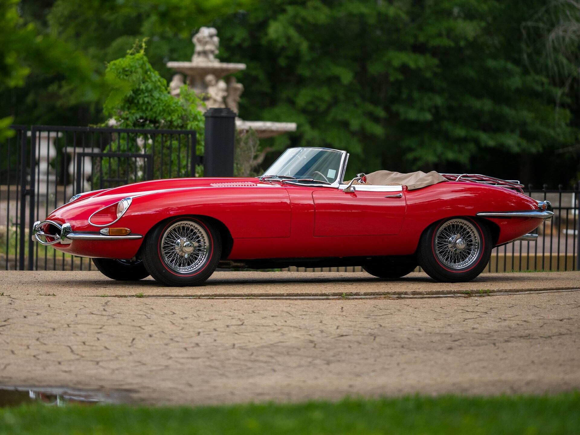 Jaguar E-Type Roadster