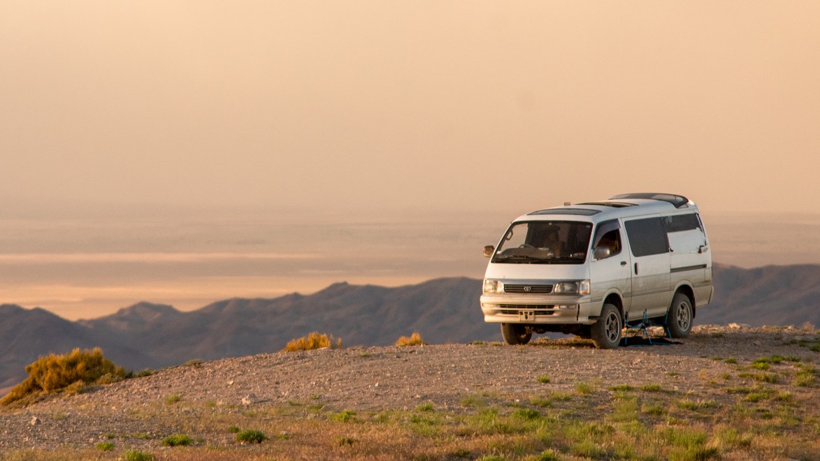 Japan's Custom Dodge Racing Vans Are Pure Coolness