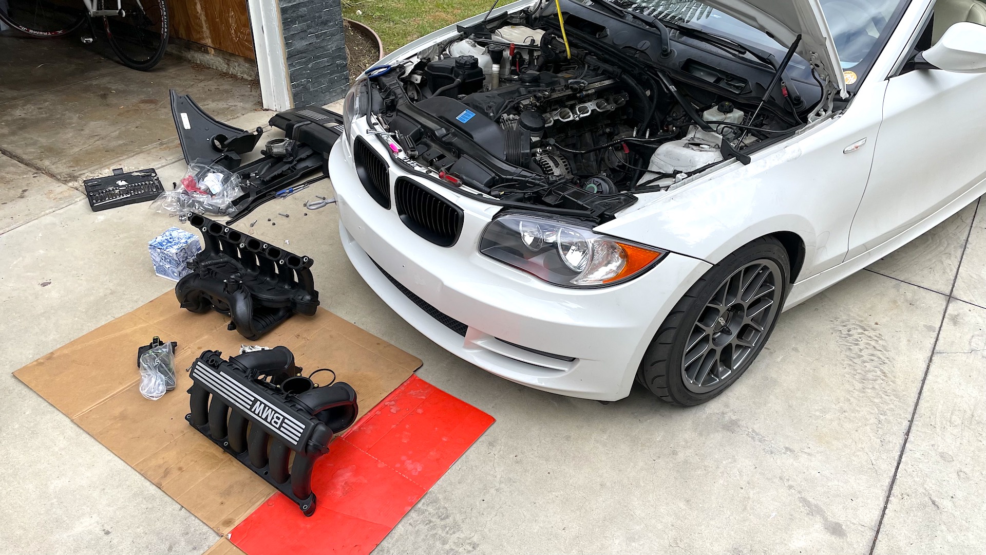 bmw 128i intake manifold