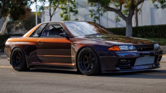 This 930-HP R32 Nissan GT-R In Dry Carbon Midnight Purple Is a Million ...