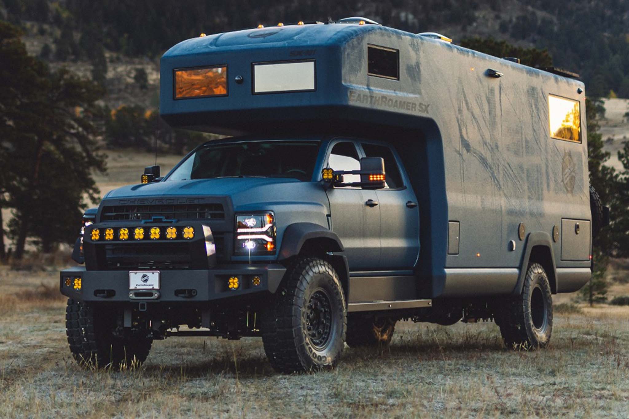 Earthroamer Like Rigs The Earthroamer SX Is a $1M Chevy Silverado Overland Rig on 43s