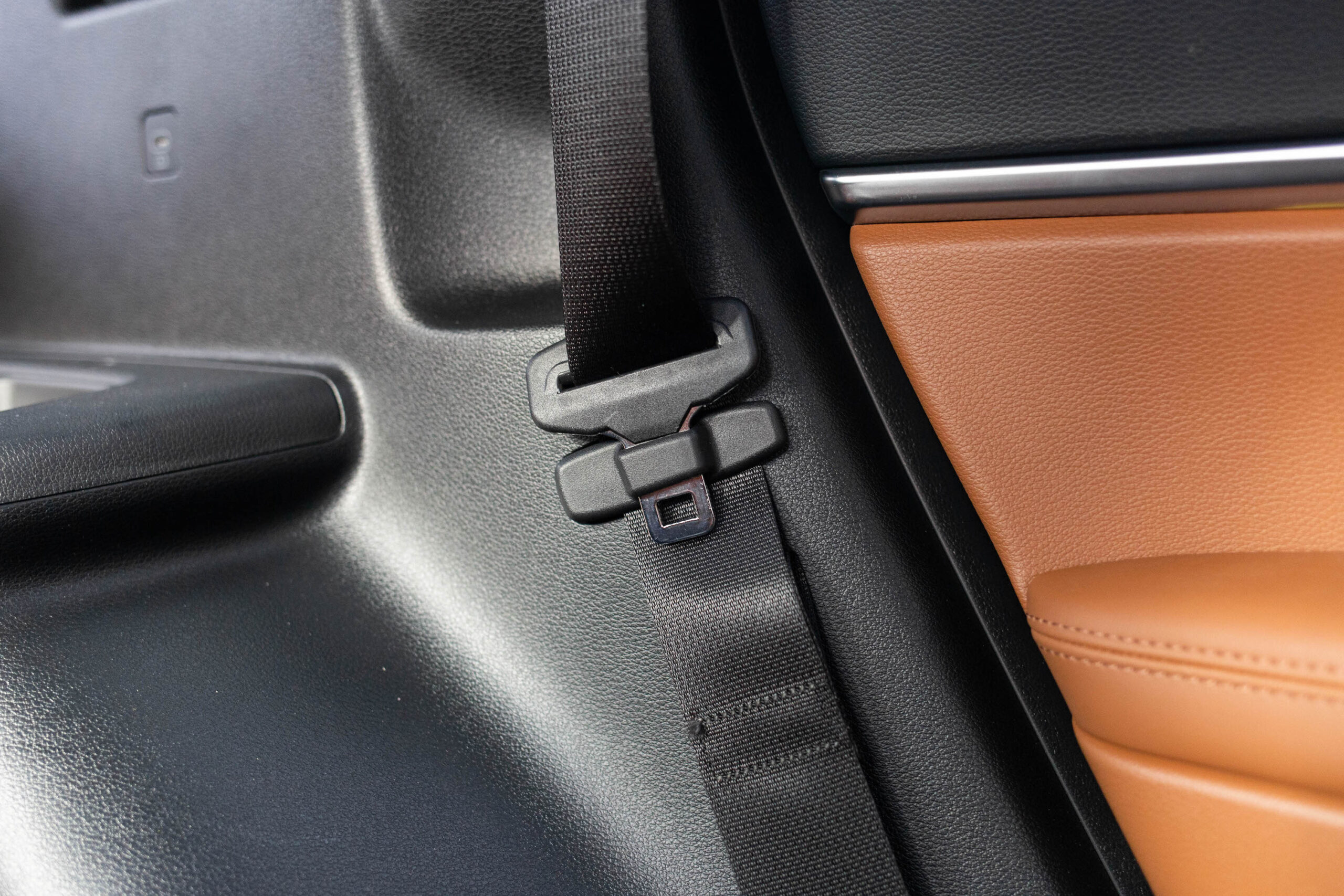 The 2023 Kia Telluride Has a Smart Solution for a Dumb Seat Belt Problem