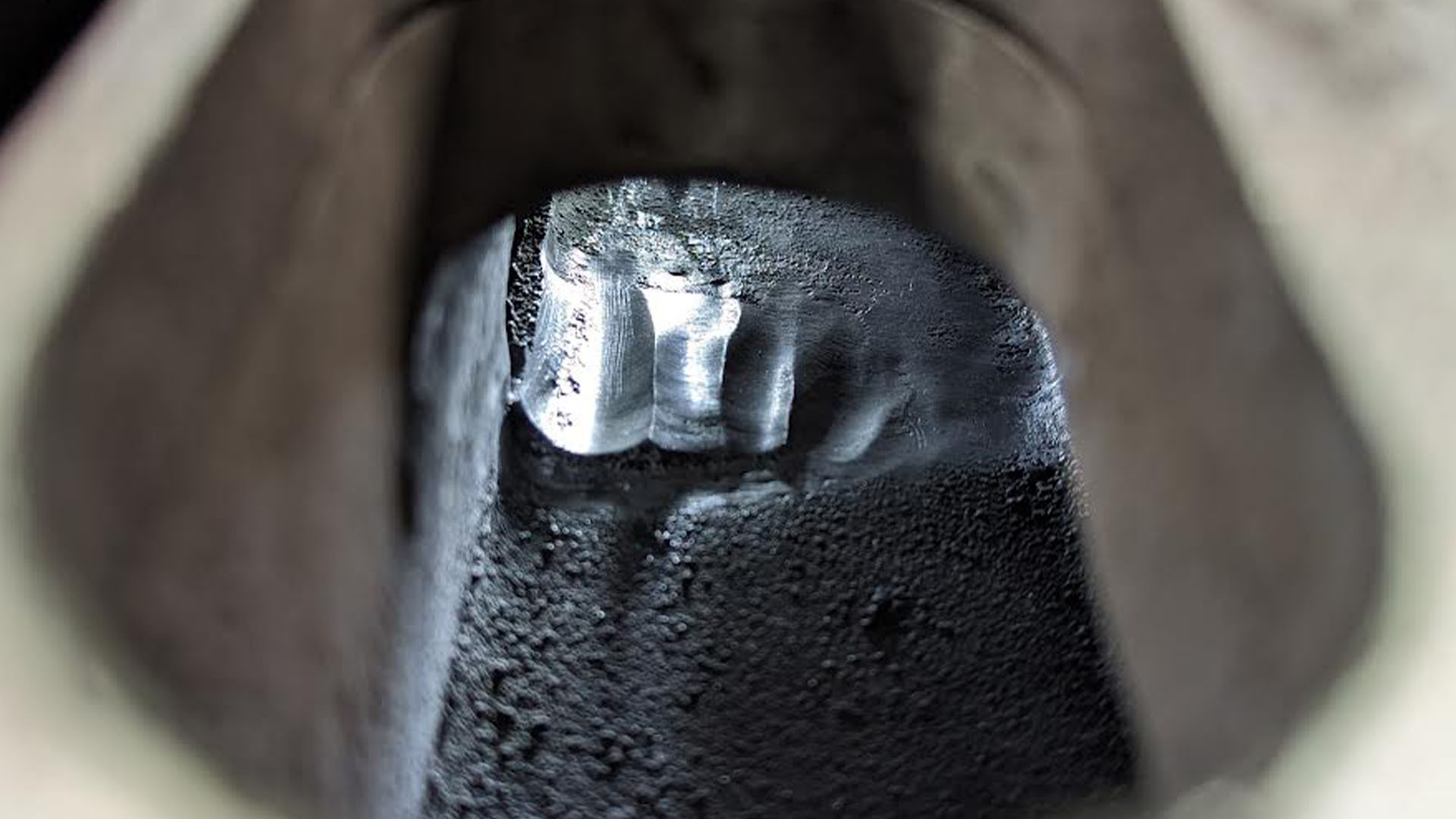 Offenhauser intake manifold imperfection