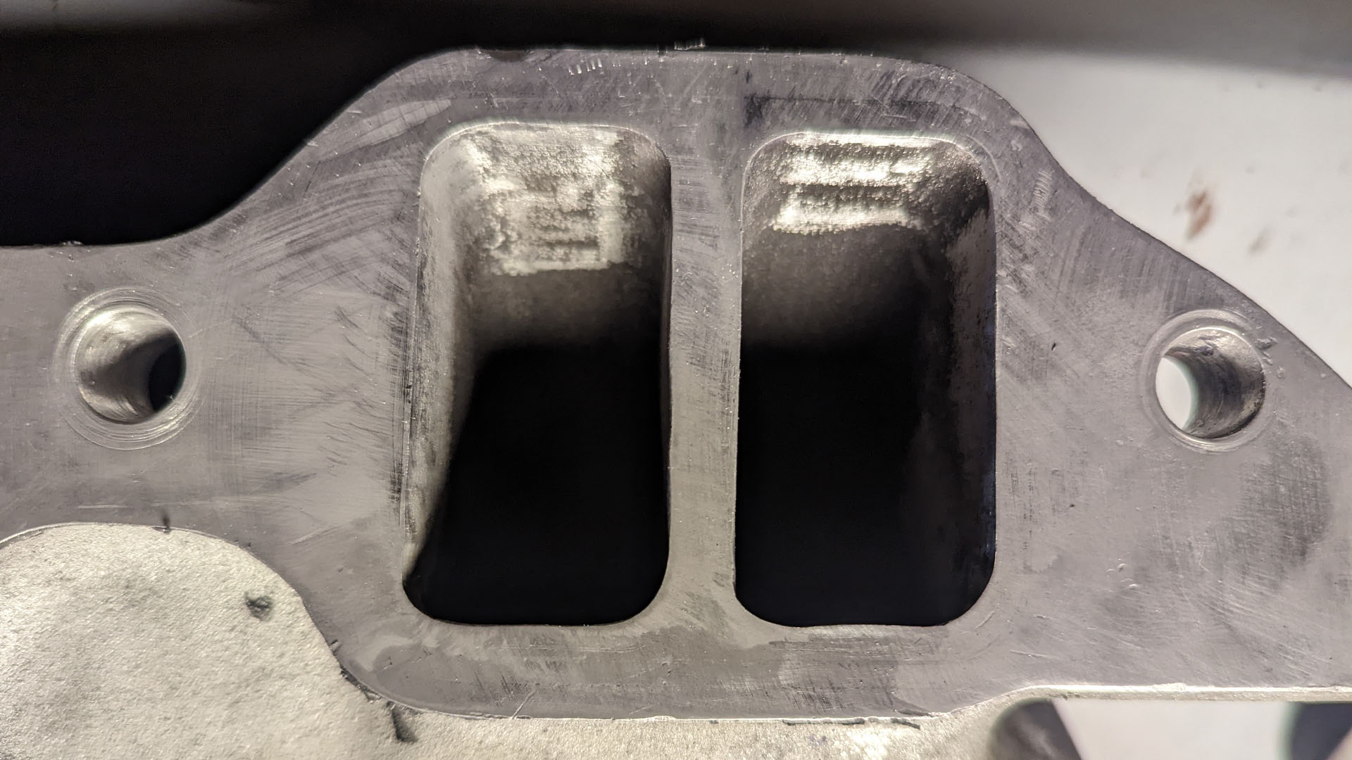 Imperfect intake ports