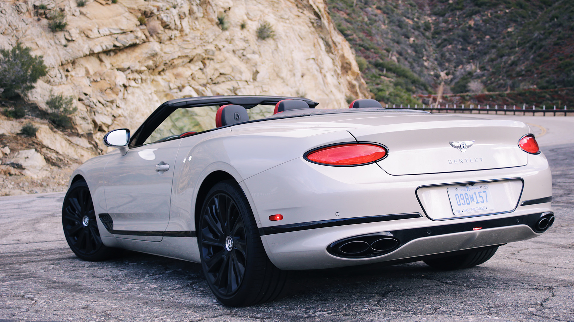 2022 bentley continental gtc mulliner top down
