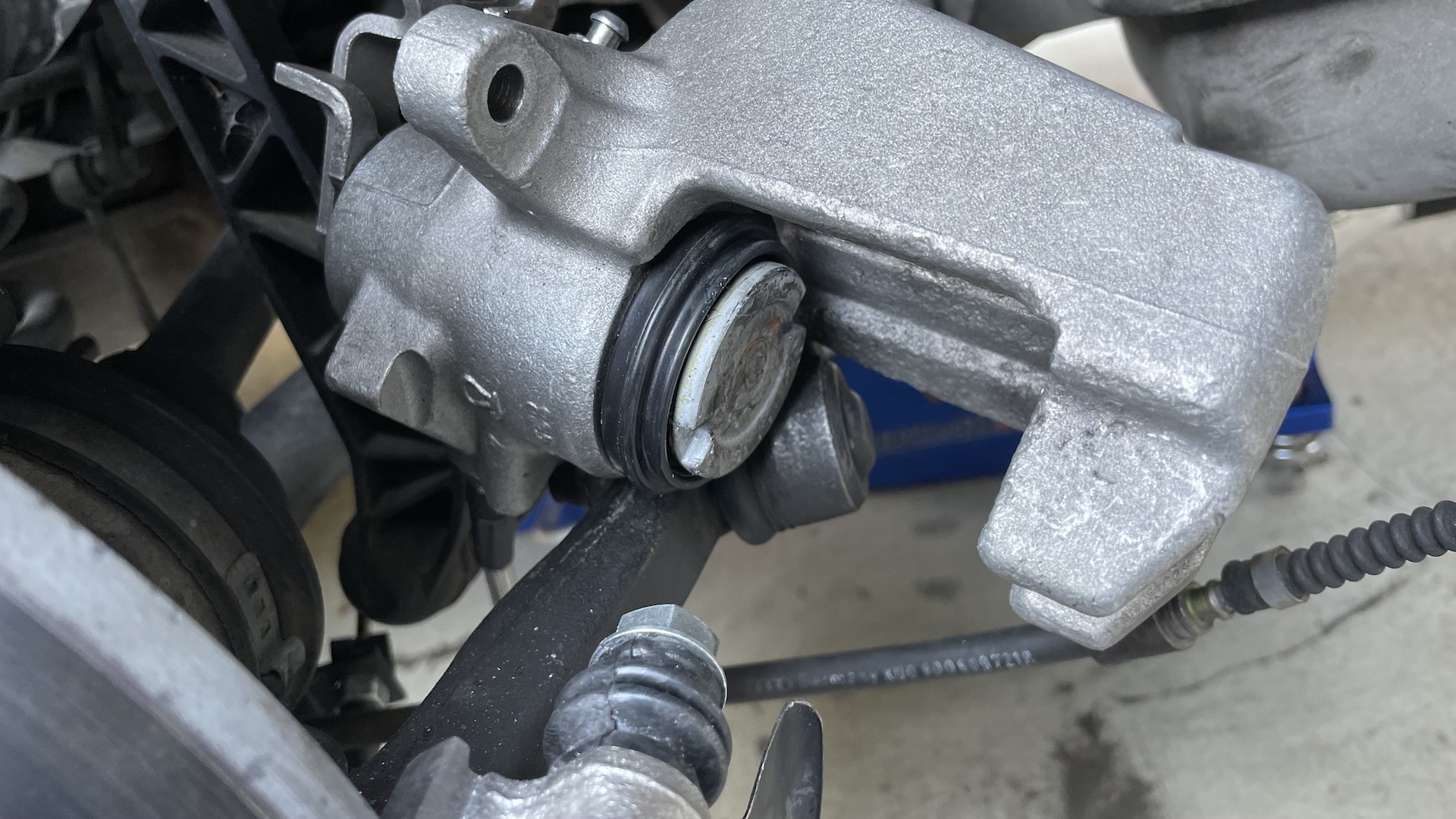 how to use brake caliper wind back kit