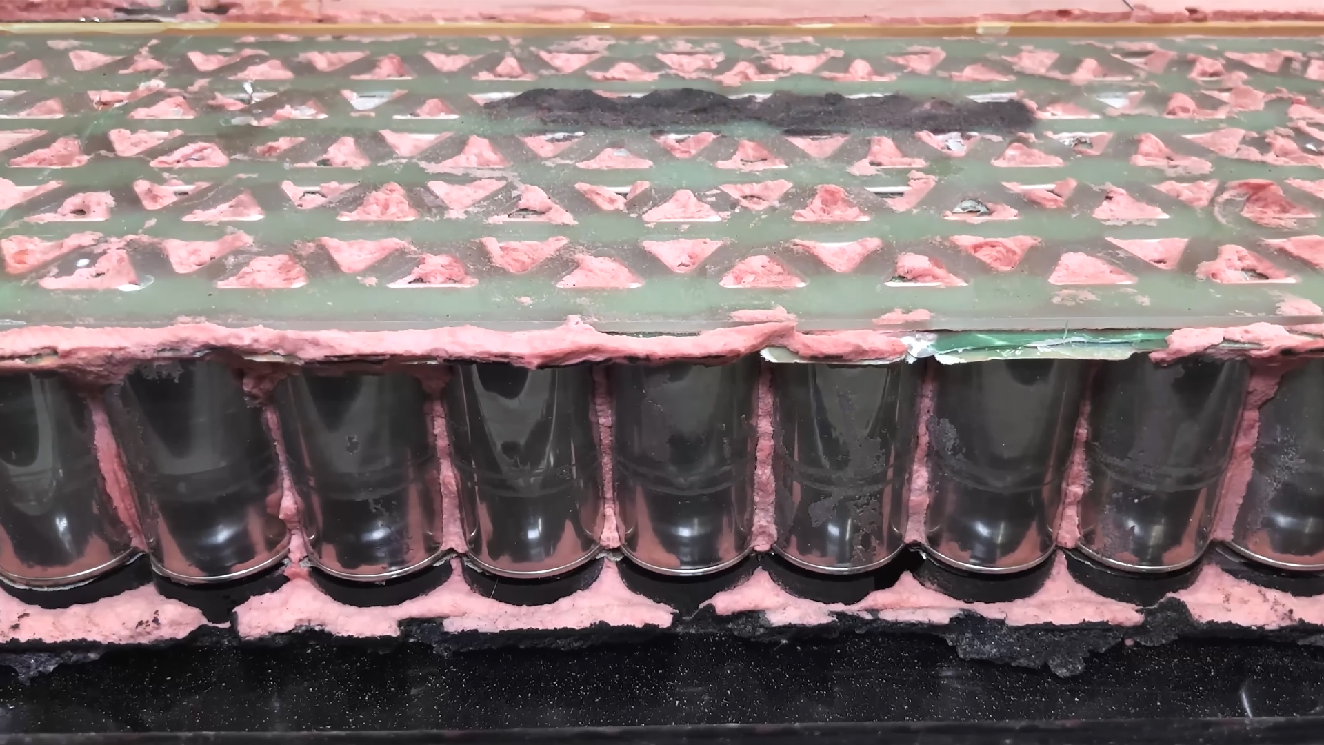 Tesla battery pack 4680 encased in foam potting