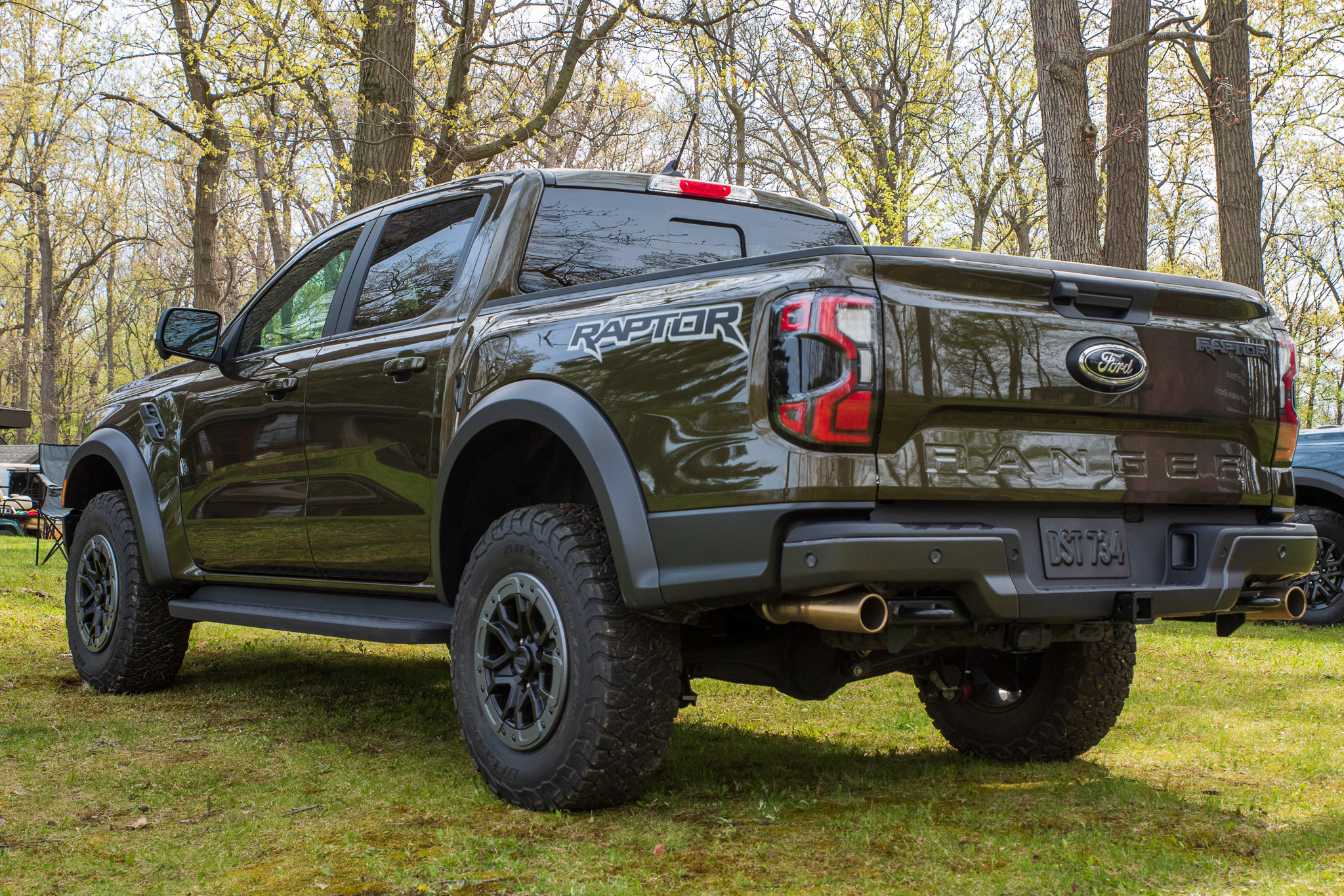 2024 Ford Ranger Raptor Off-Road Pickup Debuts With 405 HP, 33s, and ...