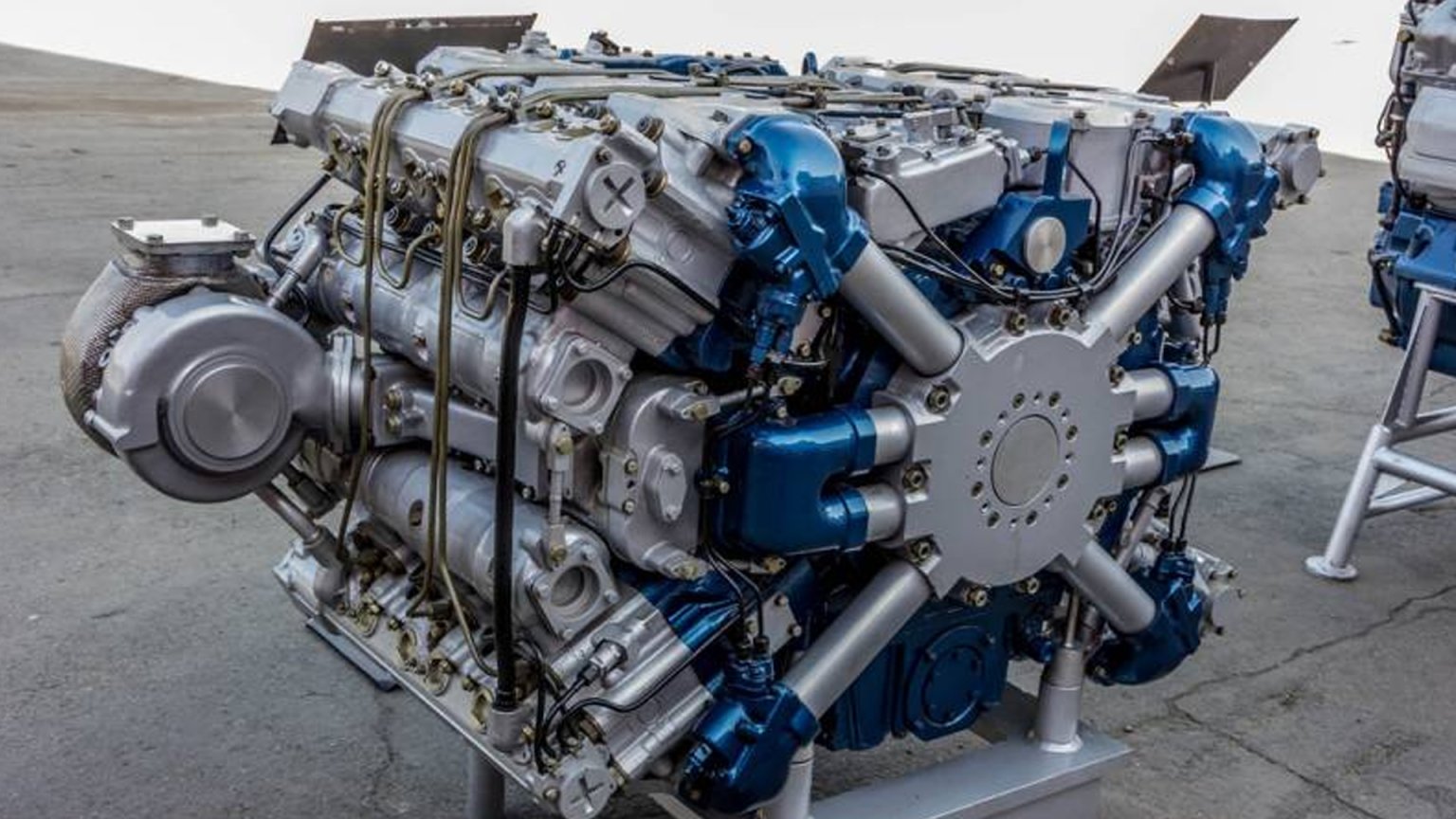 Ry12 Engine This 34.6-Liter X12 Engine Is a Terrifically Weird 2,000-HP Tank Motor