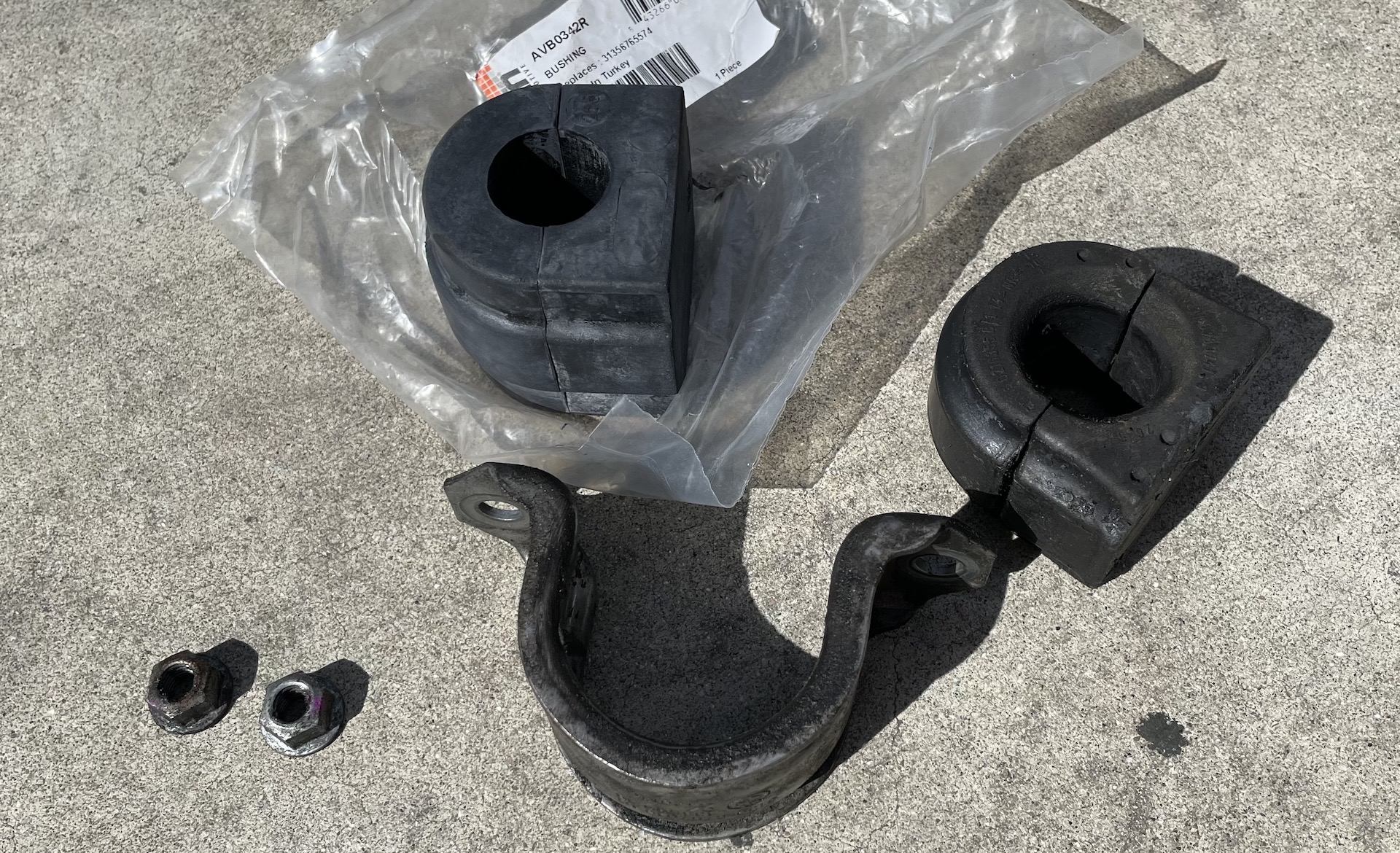 2011 BMW 128i bushing repacement
