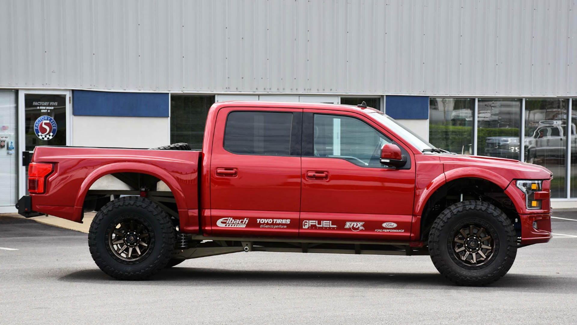 This Shop Will Sell You a Tube Frame, Long-Travel Chassis for the Ford ...