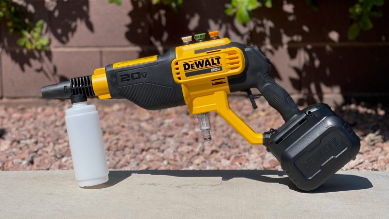 Initial Impressions: DeWalt 20V MAX 550PSI Cordless Power Cleaner Blasts Away Dirt