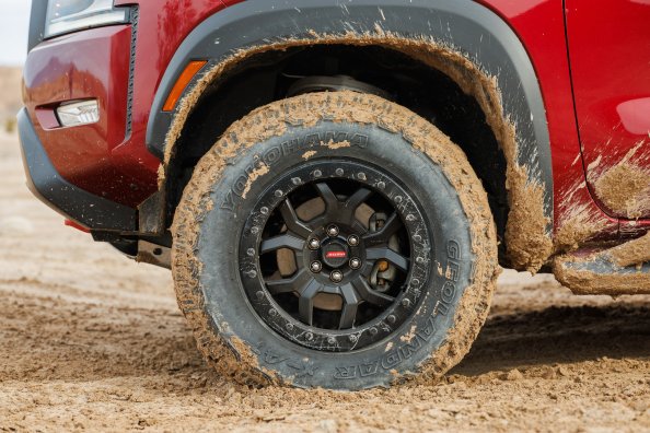 Nissan Frontier Forsberg Edition Gets Nismo Lift Kit, Off-Road Shocks