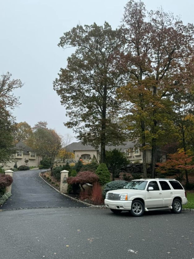 Escalade and Suburban Owners Are Staging SUV Selfies at Tony Soprano’s